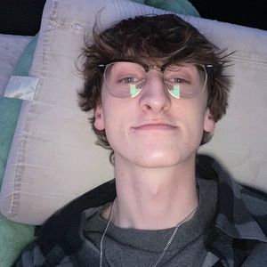 Meet your Posher, Ethan